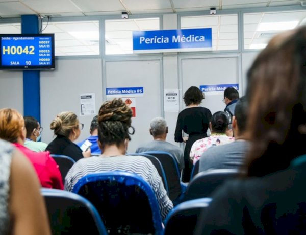 Pedido parado na fila de espera do INSS? Entenda os prazos e como agilizar a solicitação