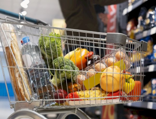 Funcionários denunciam descumprimento de novo horário em supermercados de Goiânia
