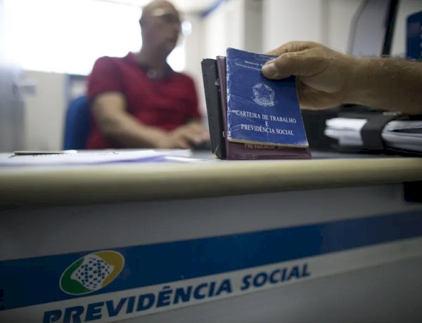 Governo inclui pedidos de benefícios do INSS com mais de 30 dias de espera em mutirão para acelerar análise