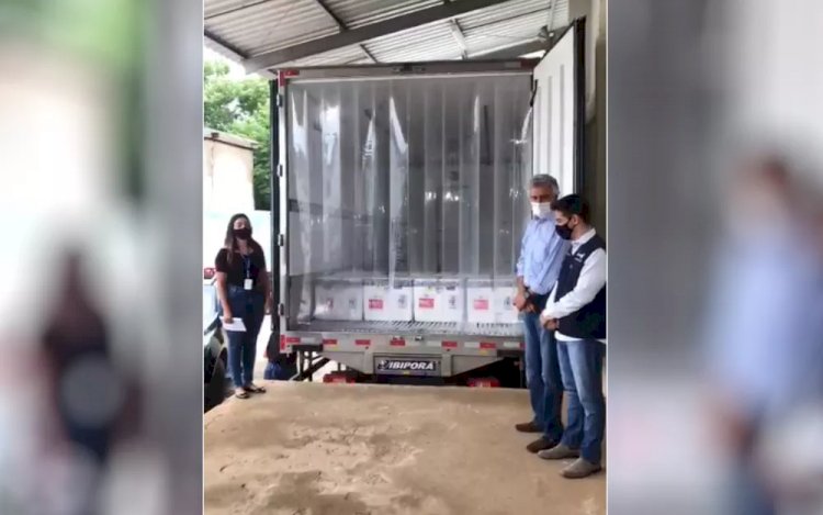 Goiás recebe nova remessa com 77,8 mil doses de CoronaVac para imunizar idosos