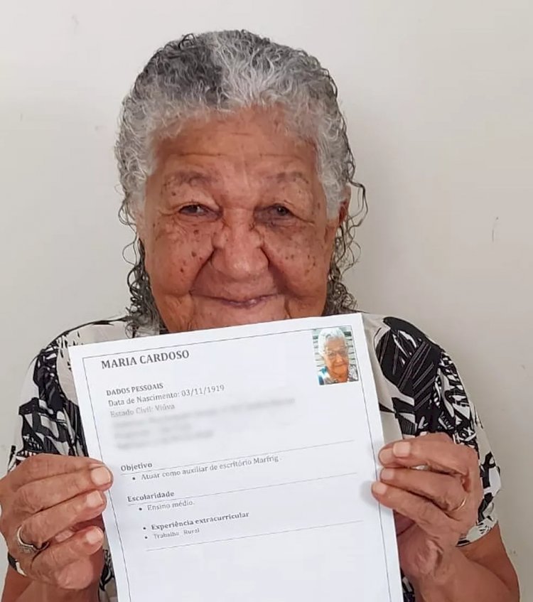 Idosa de 101 anos entrega currículo em empresa do interior e caso viraliza na web