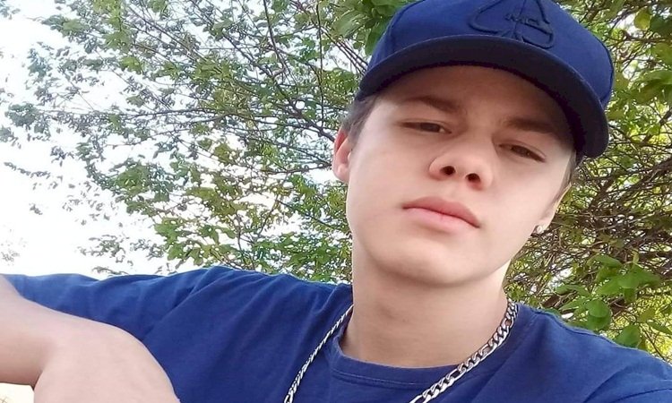 Jovem é morto a tiros na porta de sua casa em Rianápolis