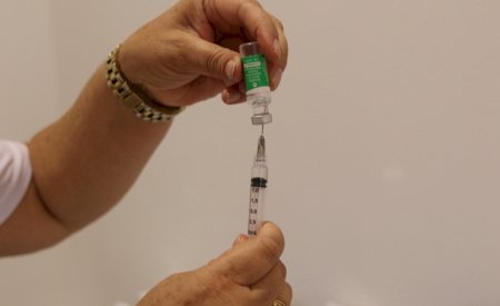 Goiás recebe quase 130 mil doses de vacinas contra a Covid-19 que serão todas usadas como 1ª dose