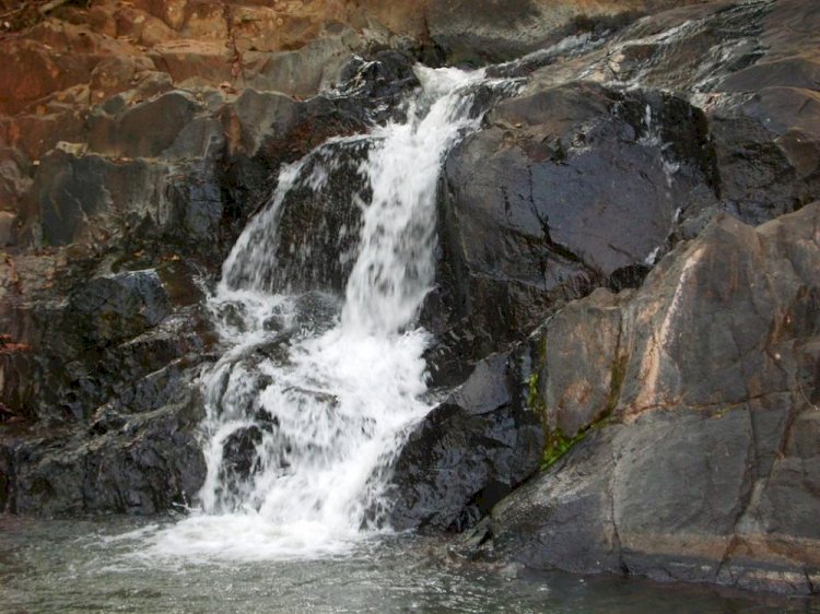 Decreto em Ceres bloqueia acessos a cachoeira do córrego do Alegrete para evitar aglomerações e frear a Covid-19