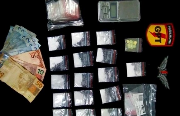 GPT de Jaraguá faz apreensão de 16 Papelotes de Cocaína e comprimidos de ecstasy