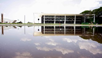 Lei que impede nomeação de condenados pela Lei Maria da Penha é constitucional