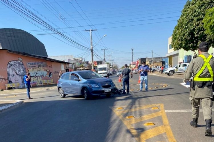 Em Goiás: Acidente entre carro e ''mobilete'' deixa um em estado gravíssimo