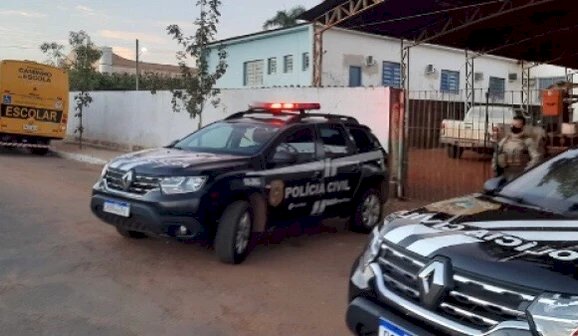 Polícia faz busca e apreensão em Rubiataba contra o Ex-Secretário por desvio de madeira