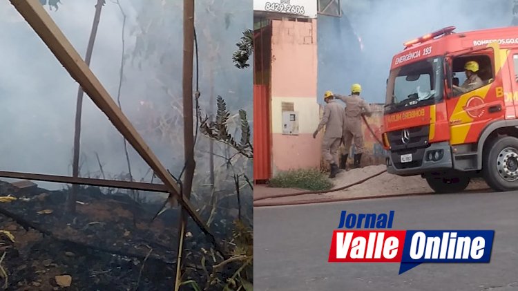 Bombeiros são acionados às presas para controlar incêndio criminoso na entrada da ponte velha em Rialma ao lado do Lava-jato do Tota