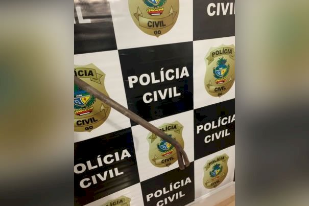 Em Goiás:  Preso tio que matou sobrinho com um pé de cabra; homem enterrou e desenterrou vítima para que família encontrasse corpo