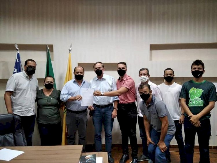 Prefeito de Ceres, Edmario e o vice, Dino Ayres recebem visita do Deputado Estadual Antônio Gomides