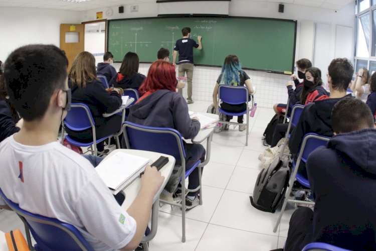 É estudante do ensino médio? Entenda as mudanças radicais a partir de 2022