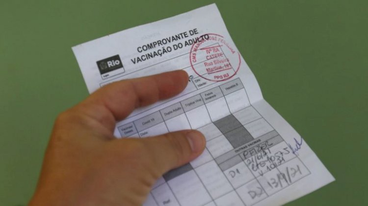 Ministério Público quer que empresas de Goiás exijam comprovante de vacina dos trabalhadores