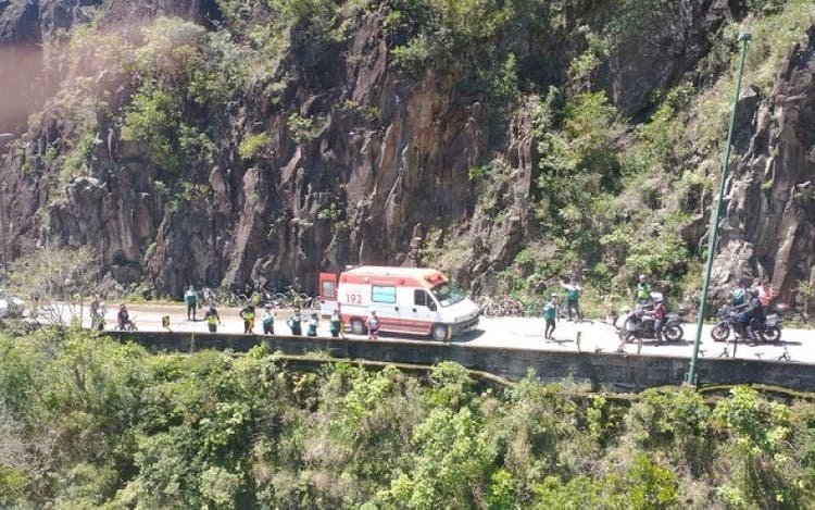 Goiano, ciclista sofre parada cardiorrespiratória e morre ao tentar subir a serra catarinense, resgate de helicóptero