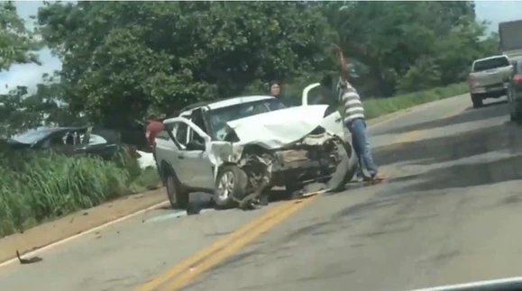 Colisão na BR-153 em Jaranápolis deixam feridos, um deles sargento do Corpo de Bombeiro