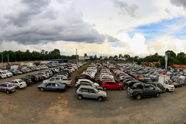 Detran leiloará mais de 9 mil veículos nesta semana