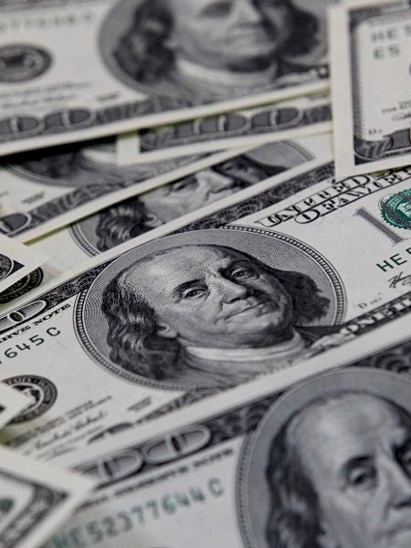 Dólar vai subir ou cair em 2022? Até quanto chega? Especialistas comentam