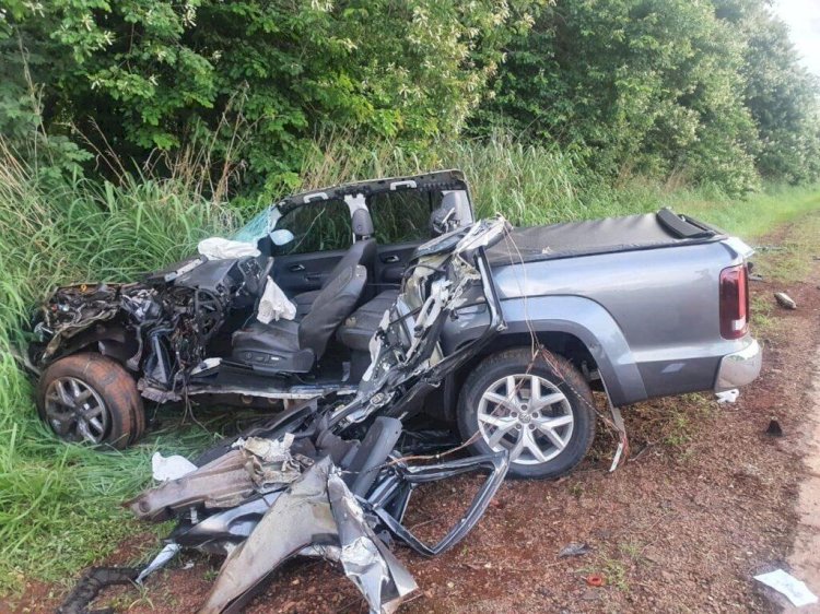 Em Goiás: Engenheiro agrônomo morre após bater contra caminhões na BR-153