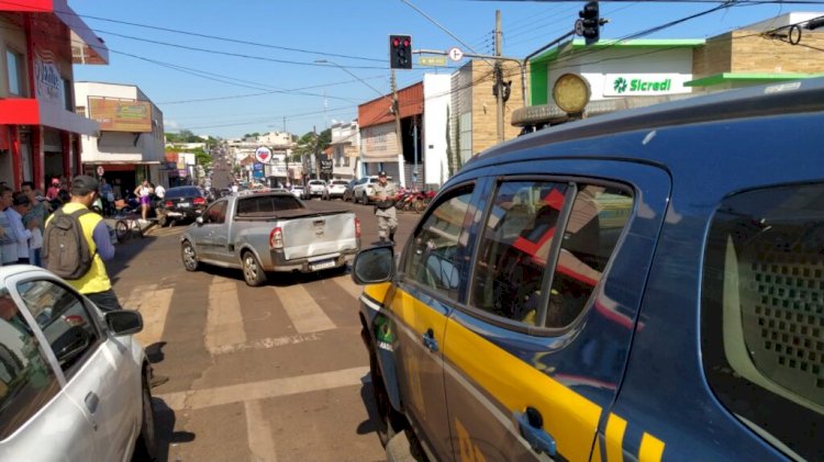 Em Goiás: Motorista com carga irregular de agrotóxico tenta fugir da PRF e é preso