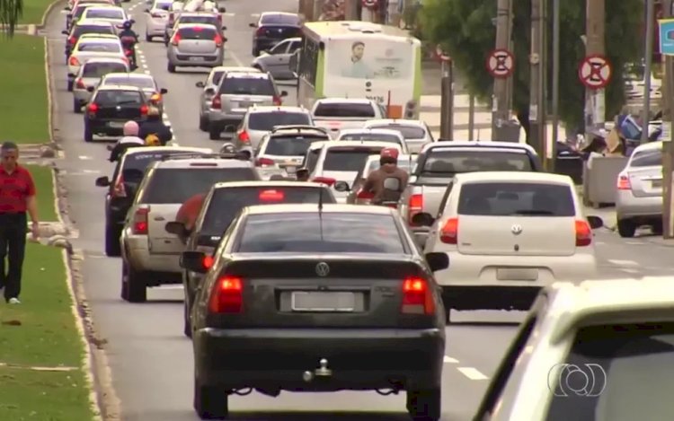 Lei que parcela IPVA em até 10 vezes é sancionada em Goiás