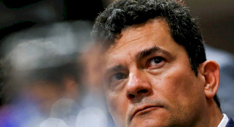 Moro desiste de candidatura à Presidência da República