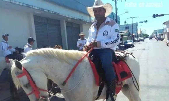 Vaqueiro não resiste após cair de mula e ser arrastado por estrada de Goiás