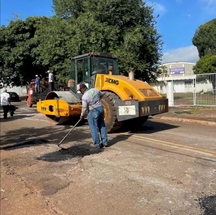 Prefeitura de Ceres realiza operação tapa-buracos em ruas e avenidas da cidade