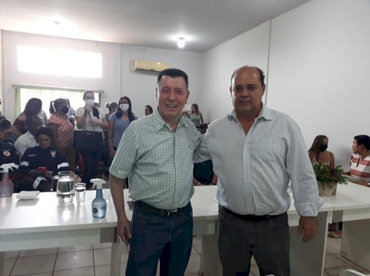 Prefeito de Ceres recebe Deputado Federal José Nelton, que libera emenda parlamentar para o município