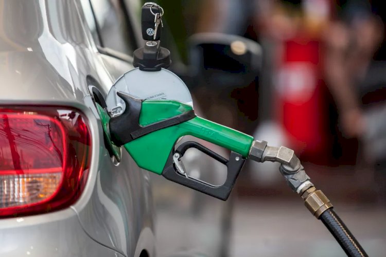 Preço da gasolina sobe pela 4ª semana seguida e marca novo recorde