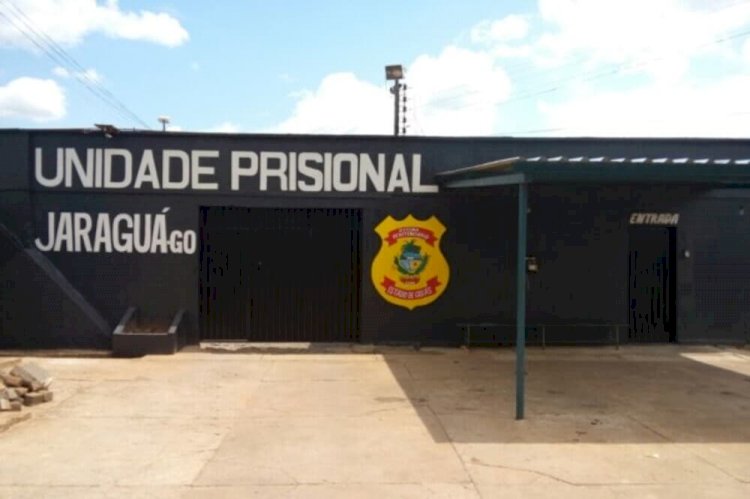 Ex-vigilantes penitenciários são indiciados por dar regalias a preso, em Jaraguá