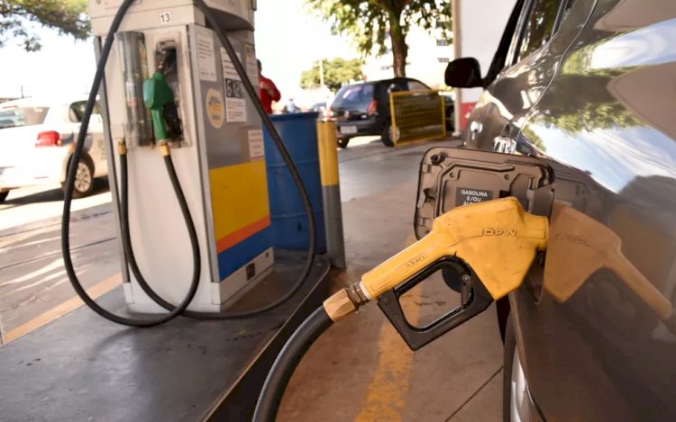 Governo anuncia redução na cobrança de ICMS sobre gasolina, etanol e diesel em Goiás