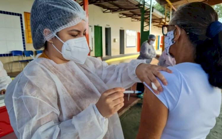 Goiás libera aplicação da quarta dose contra Covid-19 para moradores com 30 anos ou mais