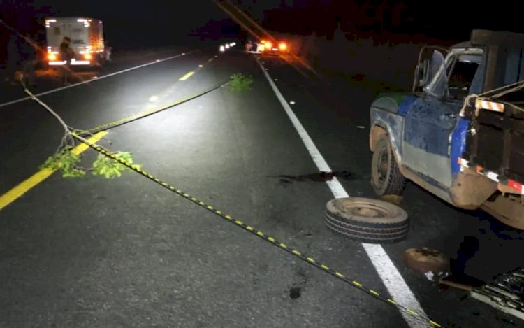 Em Goiás: Idoso morre após ser atropelado por motorista bêbado enquanto trocava pneu de carro, diz polícia