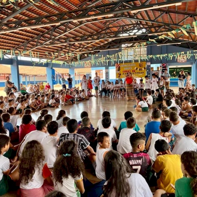 Escola Municipal Pequeno Príncipe em Ceres comemora o dia da consciência negra