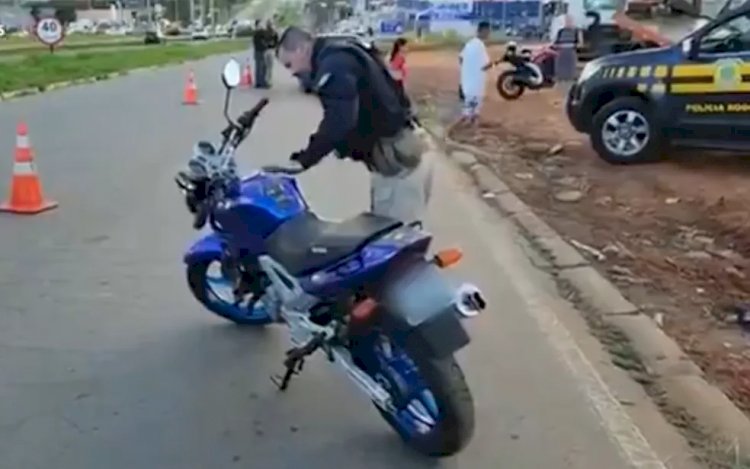 Em Goiás: Moto é apreendida com quase R$ 200 mil em multas