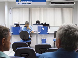 Juiz ordena que INSS analise pedido de aposentadoria em até 30 dias