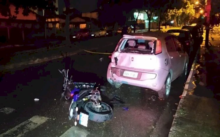 Em Goiás: Motociclista morre após bater contra carro estacionado