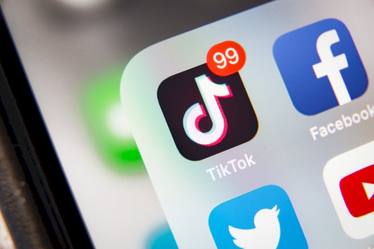 Loja é condenada por obrigar funcionária a fazer dancinha no Tik Tok