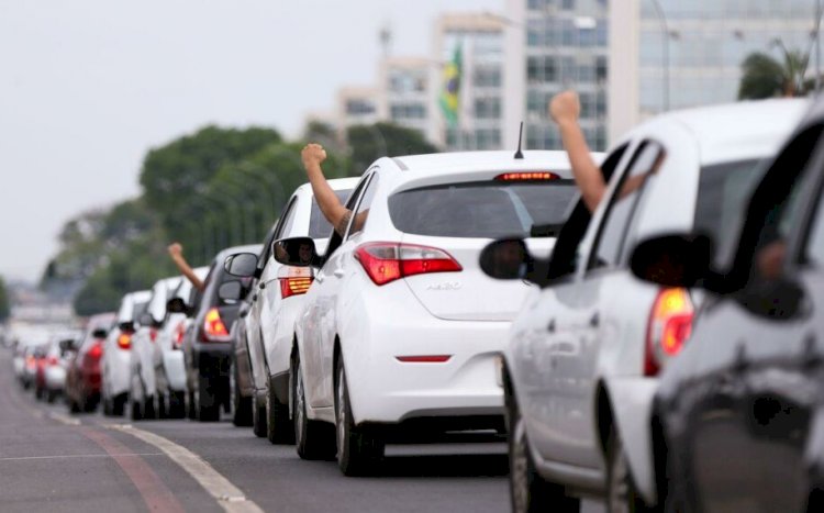 Greve: Motoristas de aplicativos cruzam os braços por 10 horas em Goiânia