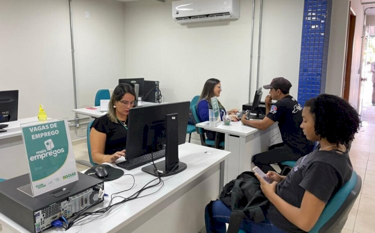 Central Mais Empregos oferece 308 vagas em supermercados e empresa de transporte em Goiânia