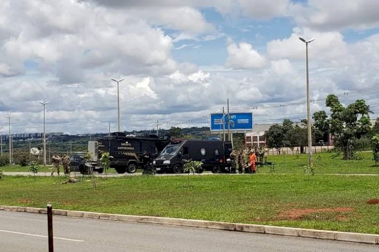 PF busca bolsonaristas suspeitos de financiar invasão a aeroporto e atentado a bomba