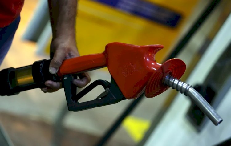 Preços médios da gasolina e do etanol voltam a cair nos postos de combustíveis, mostra ANP