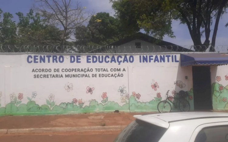 Greve de administrativos da Educação impacta cerca de 30