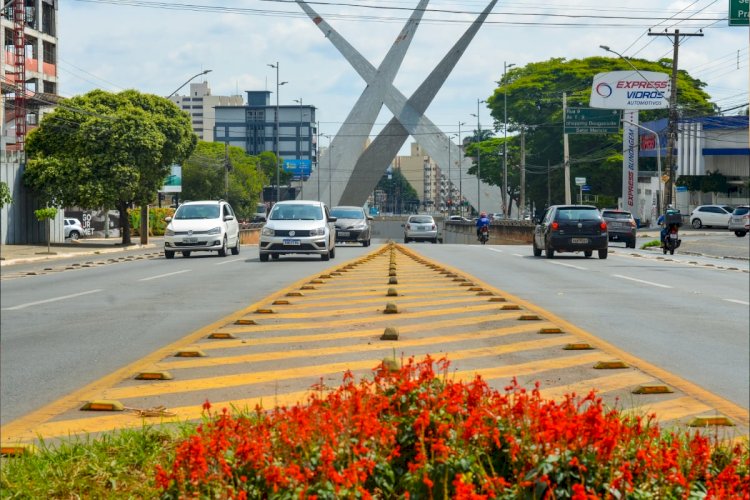 Feriado da Proclamação da República: o que abre e o que fecha em Goiânia