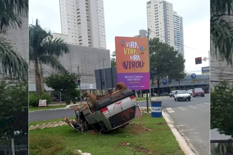 Carnaval: Goiânia amanhece com carros capotados pelas ruas; entenda o motivo