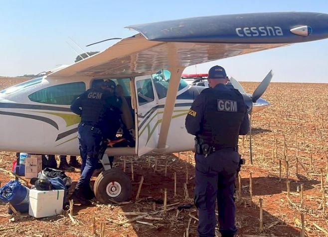 Piloto é preso suspeito de tráfico internacional após fazer pouso forçado de avião em plantação de milho