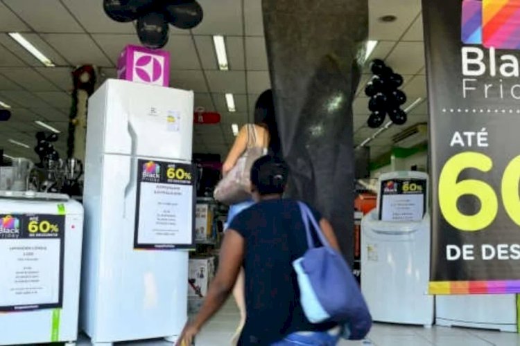 Comércio espera faturar R$ 738 milhões na Black Friday em Goiás