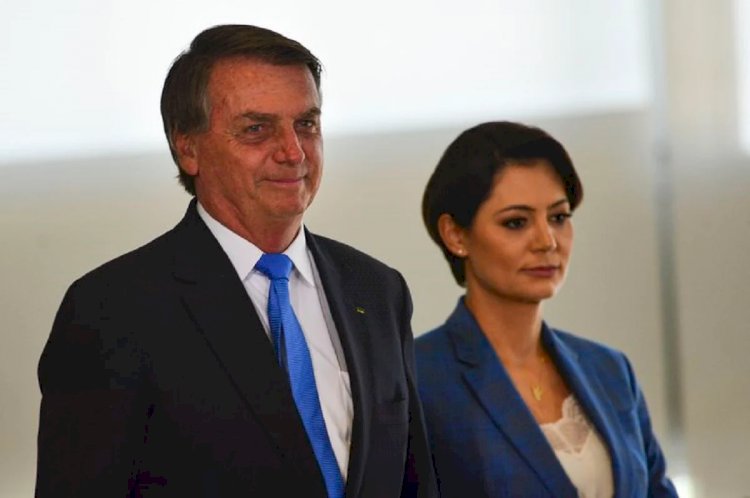 Bolsonaro pode indicar Michelle à presidência, desde que ele seja ministro