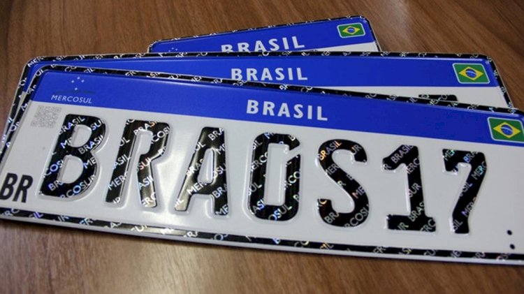 Congresso avalia recolocar município e Estado nas placas de carro