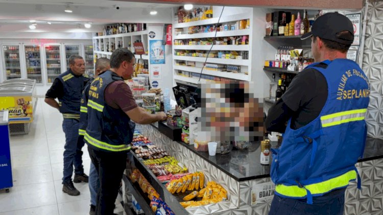 Ação da prefeitura explica nova lei a donos de distribuidoras em Goiânia